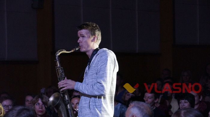 дерек браун у вінниці фото