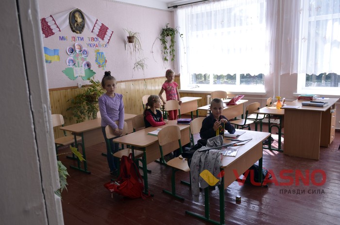 школа у селі Матейків фото