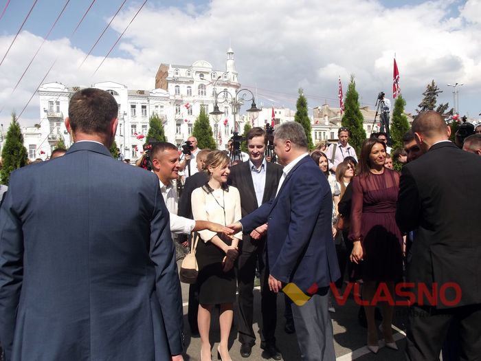 Петро Порошенко у Вінниці фото