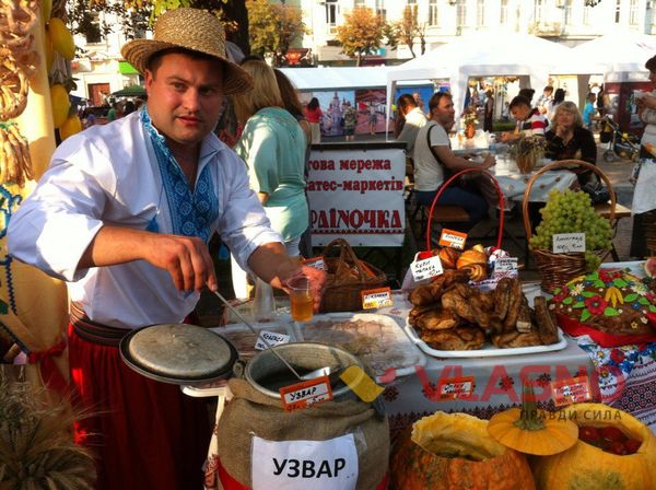 Порося та ягня запекли для вінничан