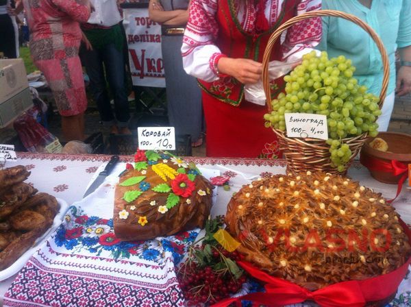 Порося та ягня запекли для вінничан