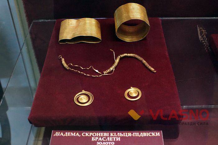 Гроші римлян, прикраси сарматок, посуд  Ґрохольських — у Вінниці показують унікальні скарби (ФОТО)