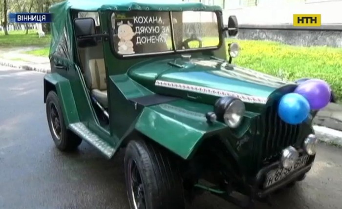 святковий кортеж з пологового у Вінниці фото