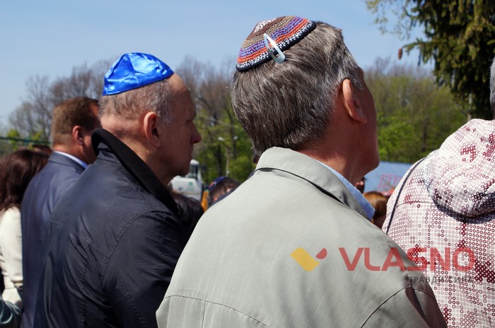 вшанування вбитих євреїв у Вінниці фото
