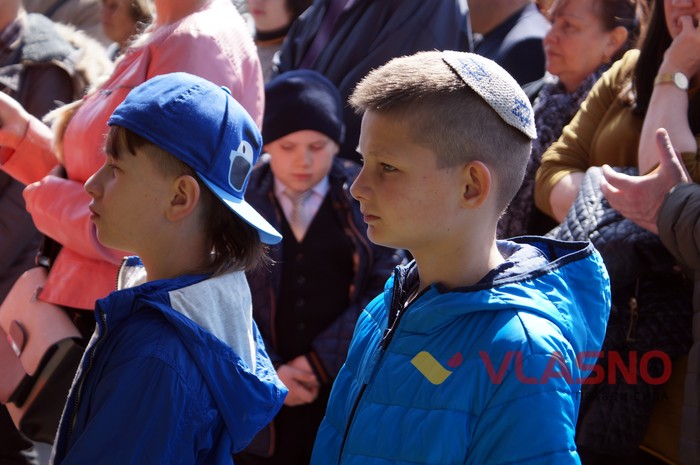 вшанування вбитих євреїв у Вінниці фото