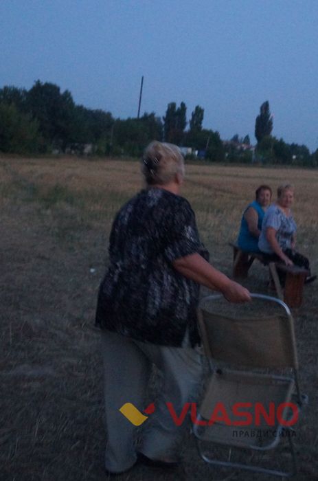 перегляд фільму "Місце на кладовищі" в Сабарові фото