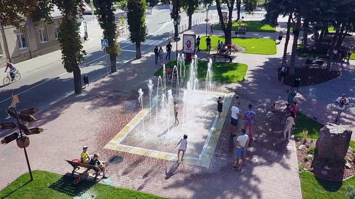 фонтан на Європейській площі в Могилеві-Подільському фото