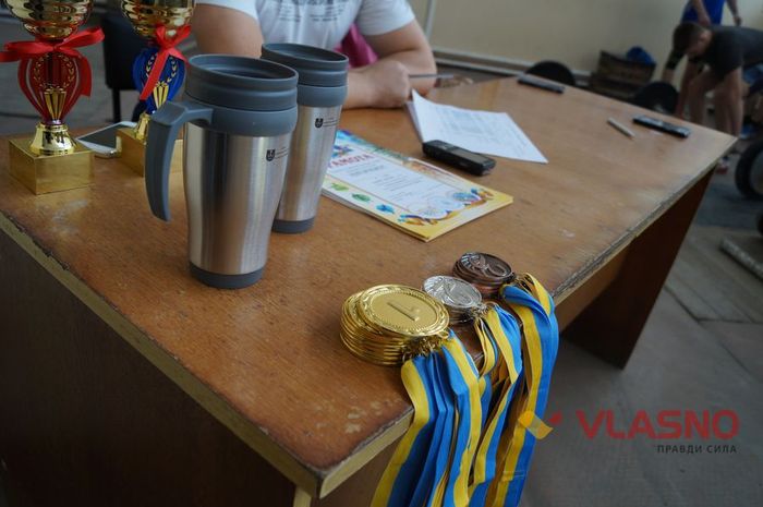 змагання з важкої атлетики у Вінниці фото