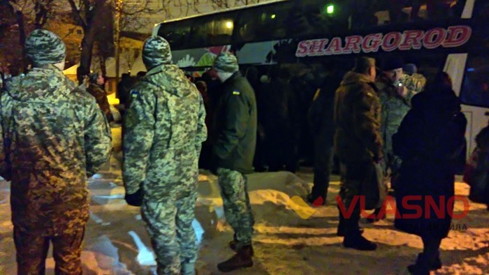 відправка контрактників з Вінниці фото
