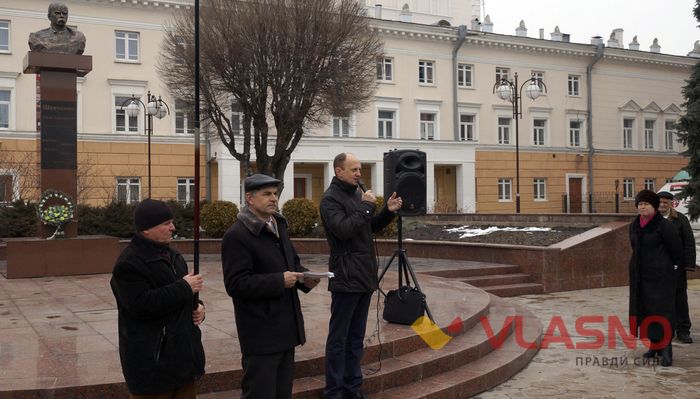 віче-Володимир Воловодюк-фото