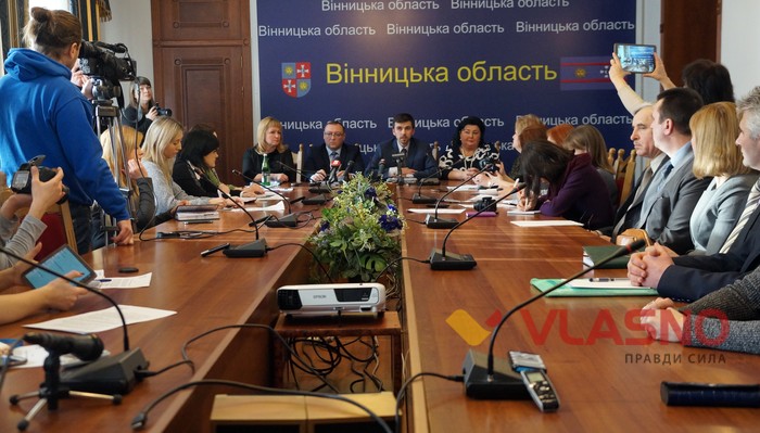 прес-конференція заступника міністра охорони здоров'я щодо госпітальних округів на Вінниччині фото