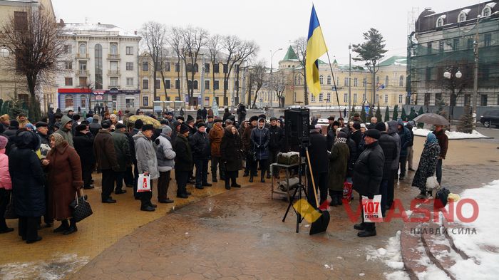 Учасники блокади Донбасу грітимуться генератором від вінницьких майданівців 
