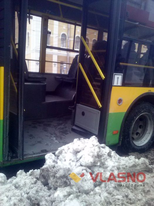 сніг на вінницьких дорогах фото