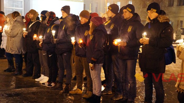 242 дні оборони: вінничани вшанували захисників Донецького аеропорту 