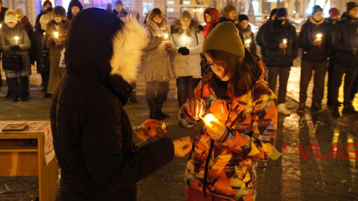 242 дні оборони: вінничани вшанували захисників Донецького аеропорту 