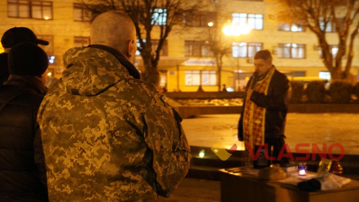 панахида за загиблим бійцем Леонідом Проводенком фото