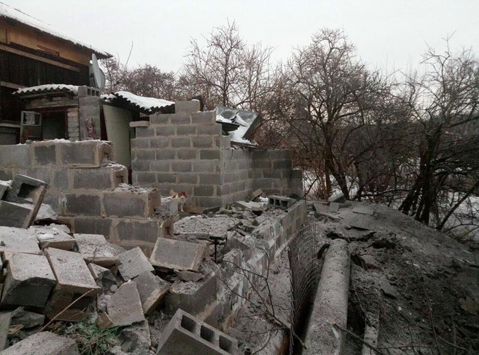 обстріли в Авдіївці фото