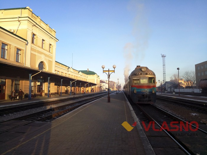 Новий рік у потягу фото
