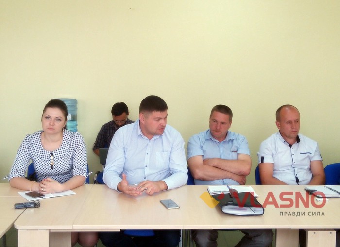 круглий стіл щодо землі у Вінниці фото