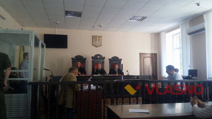 суд у справі метанівських "рейдерів" фото