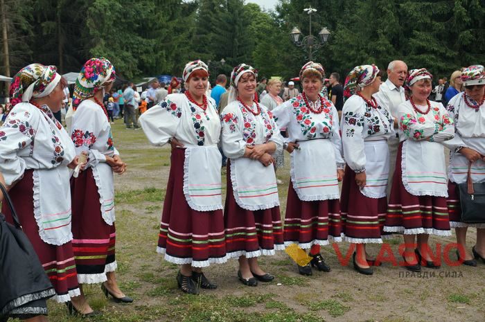 народні колективи на фестивалі "Живий вогонь" фото