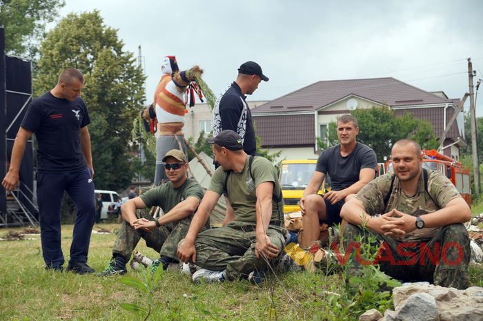 змагання на фестивалі "Живий вогонь" у Хмільнику фото