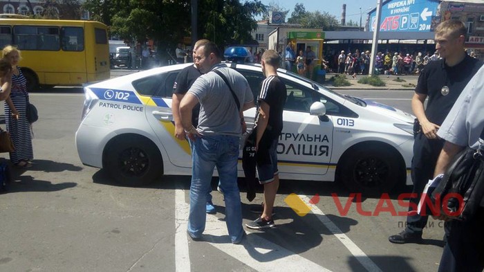 вибухівка у маршрутці у Вінниці фото