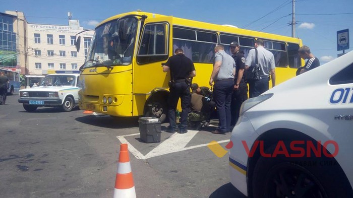 вибухівка у маршрутці у Вінниці фото