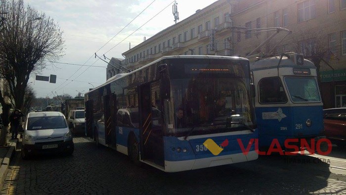 перекриття дороги у Вінниці фото