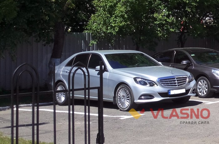 автомобілі вінницьких суддів фото