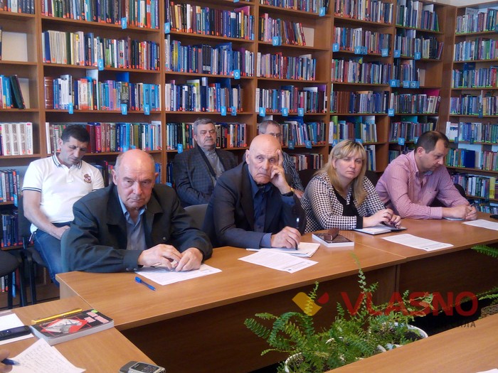 круглий стіл у День пам'яті жертв політичних репресій фото