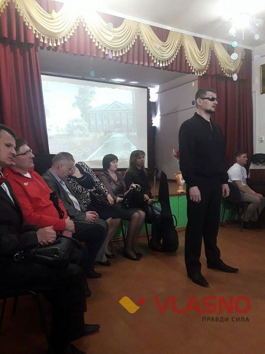 вінницькі волонтери відвідали слабозорих дітей фото