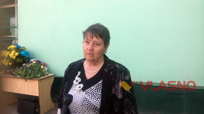 Із усмішкою та букетом польових квітів загиблий вінницький альфівець навіки закарбувався на стінах рідної школи 