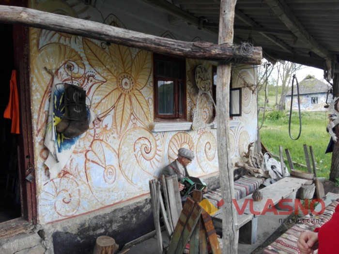 етномузей Альошкіна у селі Букатинка Чернівецького району фото