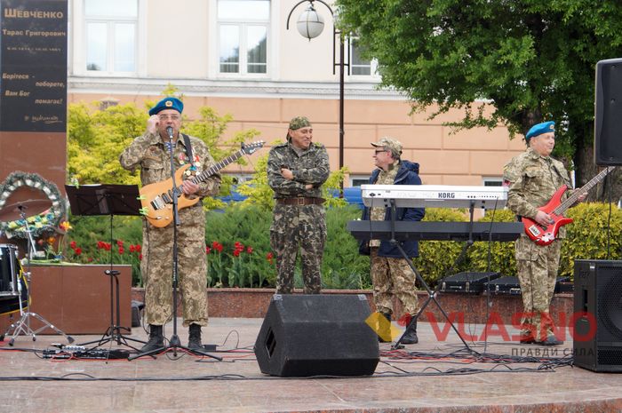 концерт до Дня Перемоги у Вінниці фото
