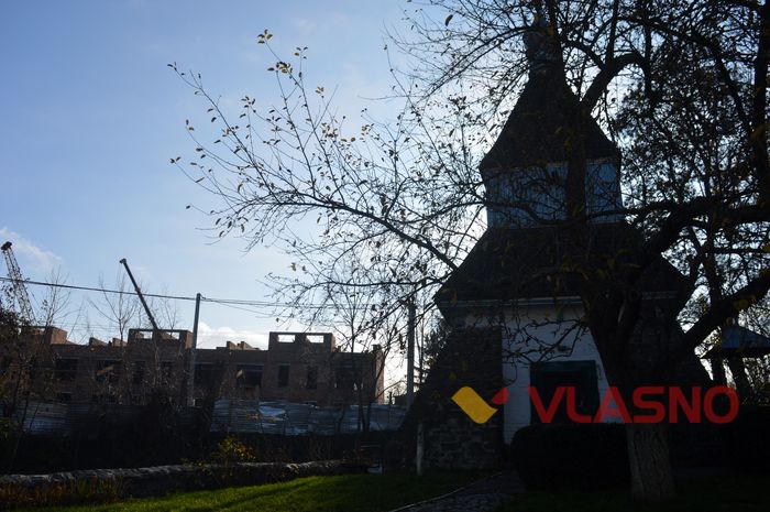 ЖК «Sunny Village», ЖК «Перлина Поділля», ТЦ «Хмаринка»