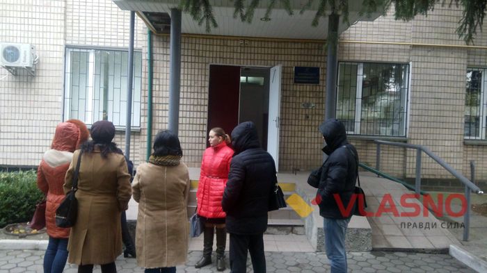 На Вінниччині п'яна жінка вдарила в око поліцейського: він осліп, суд відпустив підозрювану 