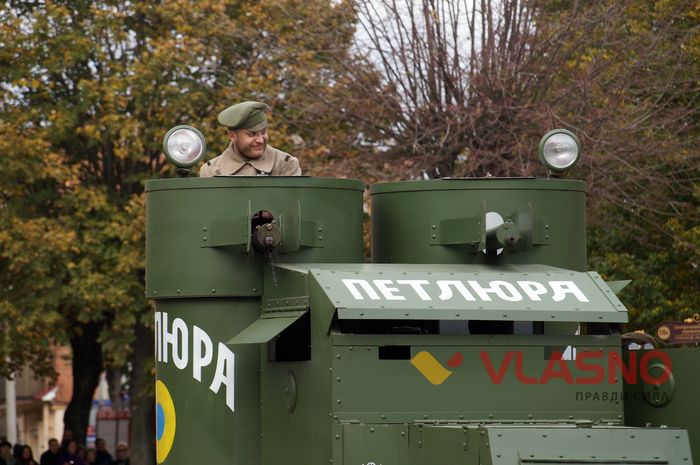 Вибухи, постріли та епічні баталії: у Вінниці «билися» чотири «армії»
