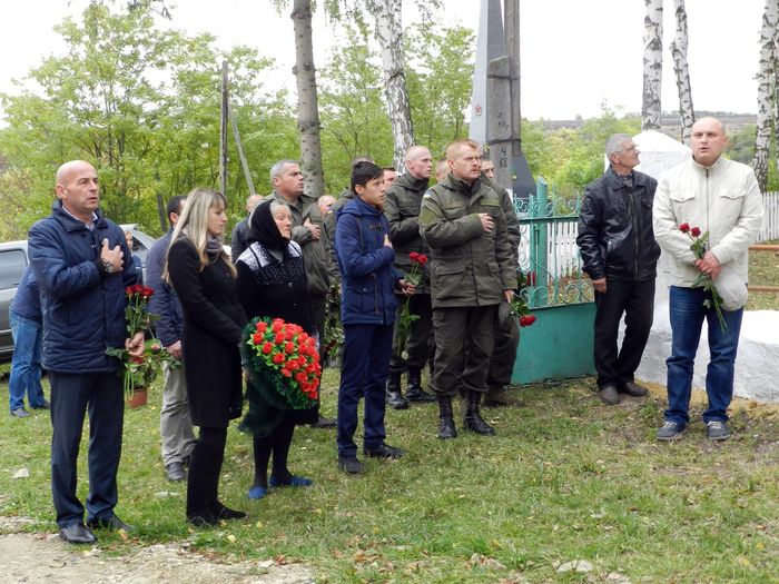 відкриття пам'ятника атовцю на Вінниччині фото