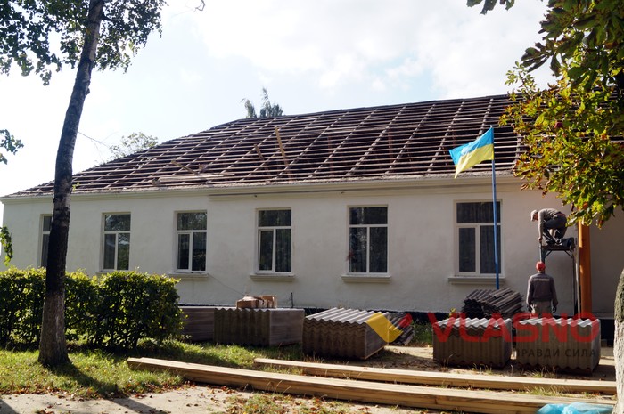 школа у Медведівці фото