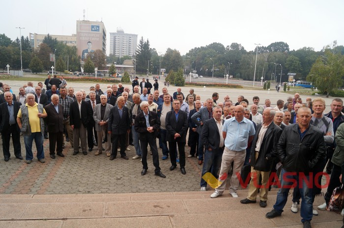 мітинг правоохоронців-пенсіонерів у Вінниці фото