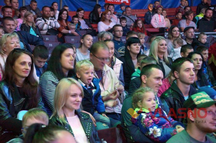 цирк Кобзов у Вінниці фото