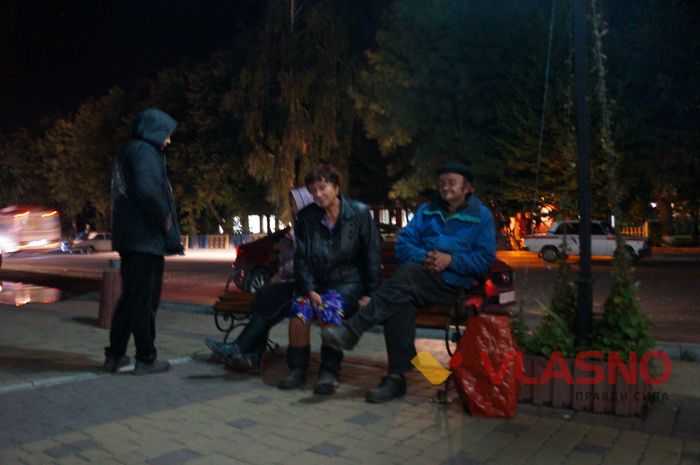 Йшли пішки сім кілометрів: на Вінниччині посеред ночі селяни покидають домівки через вибухи на військових складах 