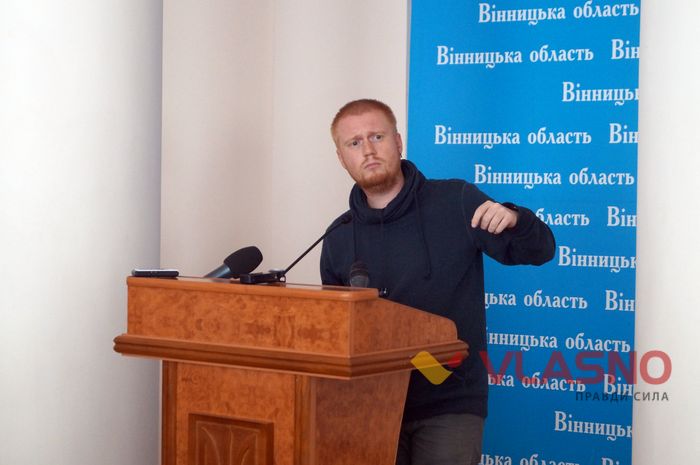 Вінницьку поліцію «допитували» про справи погроз журналістам та їх побиття