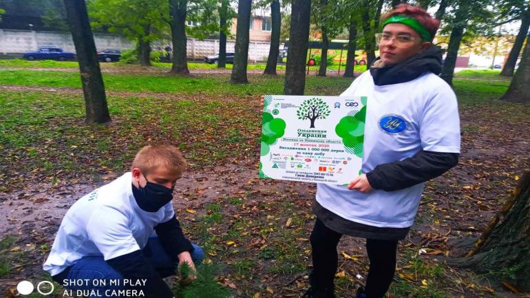 У Вінниці впродовж дня висадили два парки "Хімік"