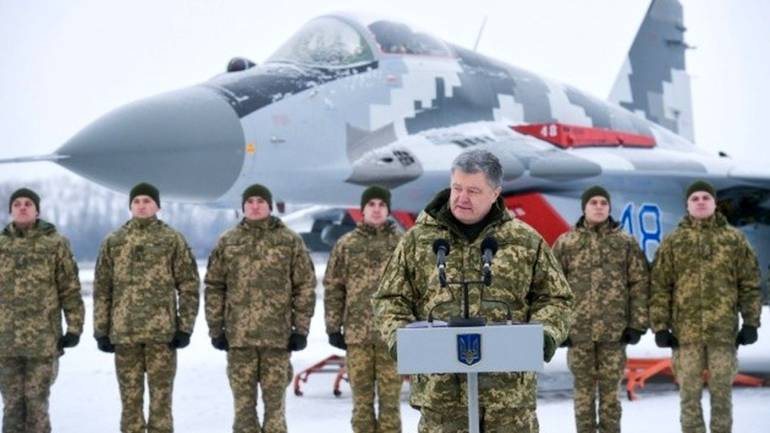 Україну оточили 80 тисяч військовослужбовців РФ &ndash; президент