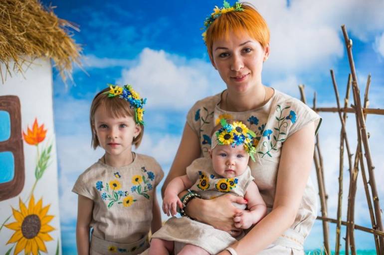 Найкращій родині у вишиванці подарують фотосесію