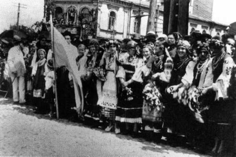 зустрічають-українське-військо-фото