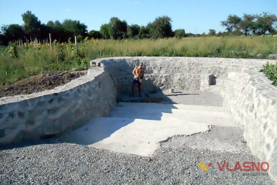 басейн для людей з особливими потребами у селі Некрасове фото