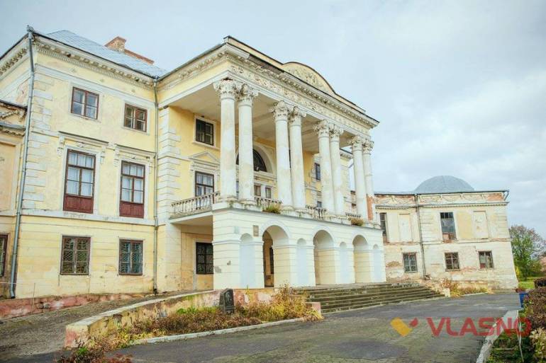 палац-Грохольських-фото